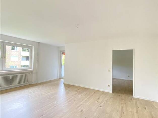 Wohnung zur Miete nur mit Wohnberechtigungsschein 294 € 2 Zimmer 56,6 m² 1. Geschoss Niedersachsenstraße 14 Solingen-Mitte Solingen 42651