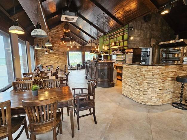 Restaurant zum Kauf 800.000 € 379,8 m² Gastrofläche Place de Caen 1 Heuchelhof Würzburg 97084