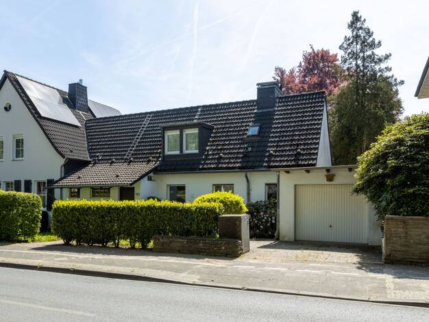 Doppelhaushälfte zum Kauf 655.000 € 6 Zimmer 178 m² 965 m² Grundstück Weitmar Bochum 44795