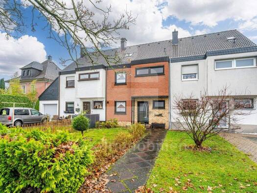 Reihenmittelhaus zum Kauf 380.000 € 5 Zimmer 88 m² 270 m² Grundstück Eschmar Troisdorf-Eschmar 53844