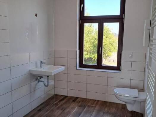 Wohnung zur Miete 580 € 2 Zimmer 77,3 m² 1. Geschoss Berliner Straße 35 Oschersleben Oschersleben 39387