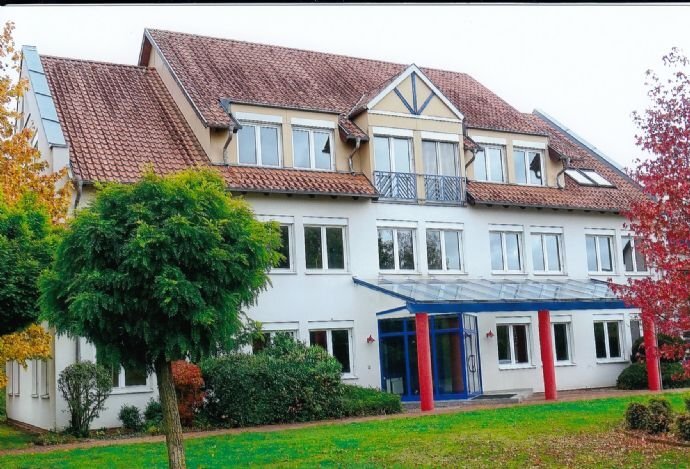 Bürogebäude zur Miete 4,50 € 13 Zimmer 744 m²<br/>Bürofläche von 100 m² bis 274 m²<br/>Teilbarkeit Mellrichstadt Mellrichstadt 97638