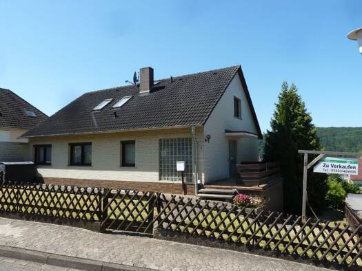Einfamilienhaus zum Kauf 179.000 € 3 Zimmer 85 m² 744 m² Grundstück Bodenwerder Bodenwerder 37619