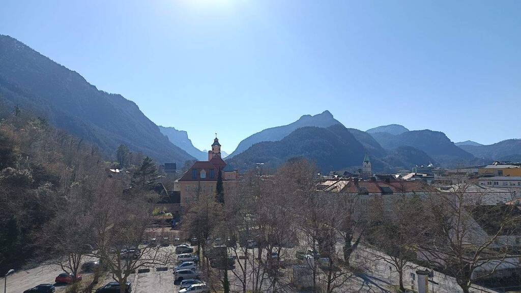 Penthouse zur Miete 3.450 € 4 Zimmer 88,4 m² 5. Geschoss frei ab 01.05.2026 Wisbacherstraße 4 Bad Reichenhall 83435