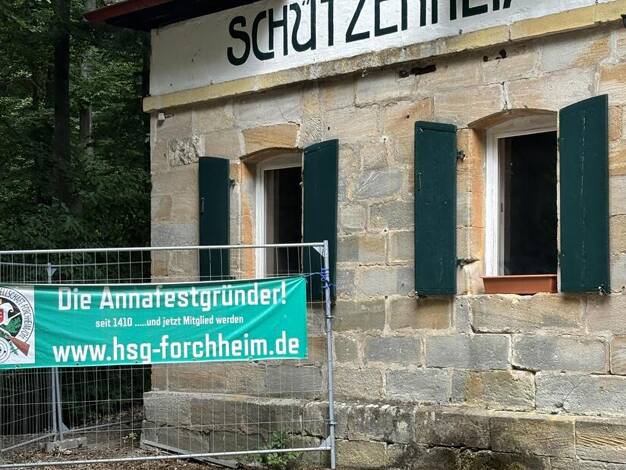 Restaurant zum Kauf 349.628 € 327 m² Gastrofläche 400 m² Grundstück Forchheim 91301