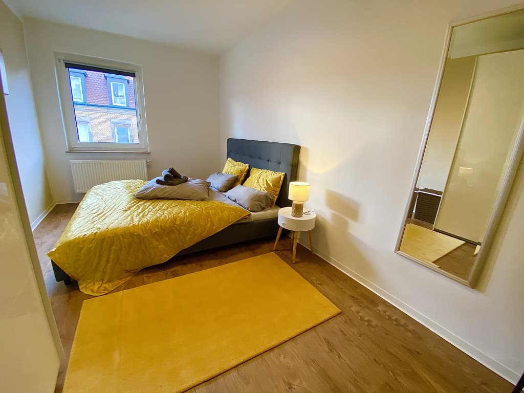 Wohnung zur Miete Wohnen auf Zeit 1.690 € 2 Zimmer 42 m²<br/>Wohnfläche ab sofort<br/>Verfügbarkeit Peter-Henlein-Straße Galgenhof Nürnberg 90459