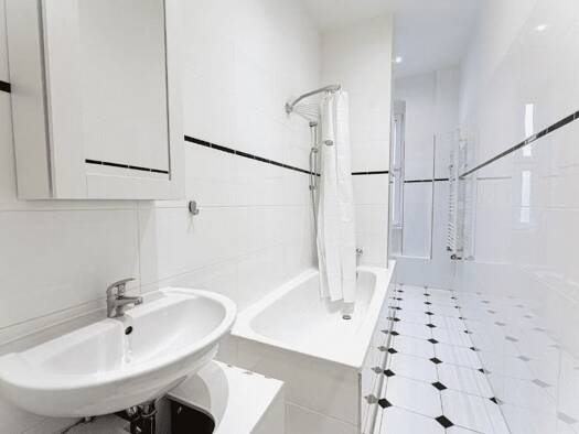 Studio zur Miete 650 € 1,5 Zimmer 31 m² frei ab sofort Stühlinger Freiburg im Breisgau 79106
