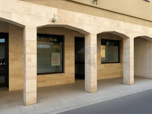 Laden zur Miete 650 € 3 Zimmer 85 m² Verkaufsfläche Marienstraße 9 Innenstadt Zwickau 08056