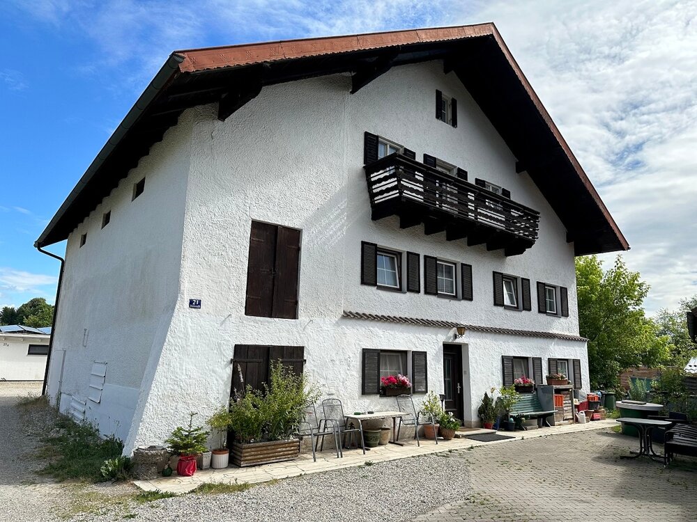 Einfamilienhaus zum Kauf 398.000 € 7 Zimmer 275 m²<br/>Wohnfläche 1.374 m²<br/>Grundstück Neuötting Neuötting 84524