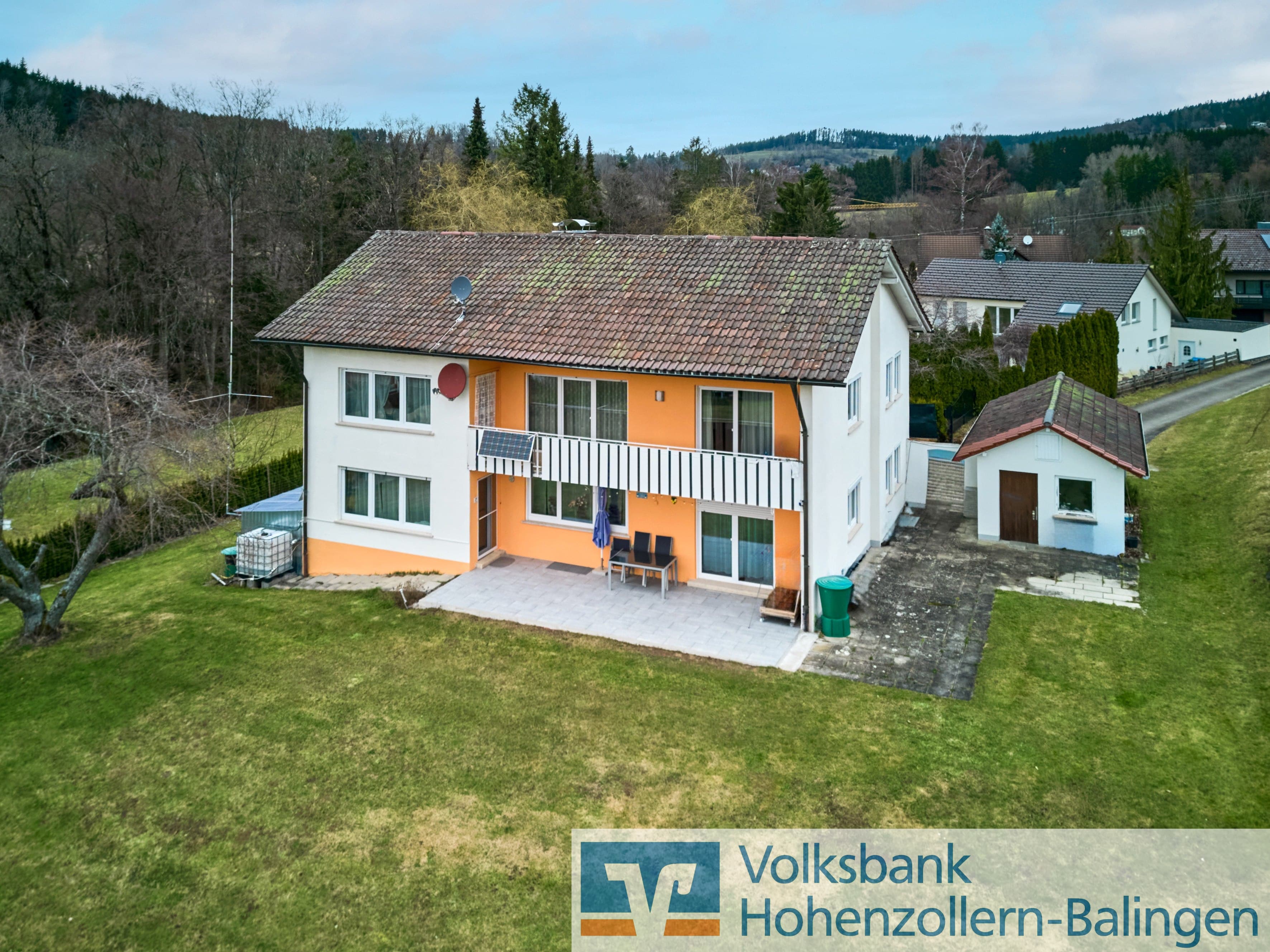 Mehrfamilienhaus zum Kauf 698.000 € 9 Zimmer 255 m²<br/>Wohnfläche 2.220 m²<br/>Grundstück Zillhausen Balingen 72336