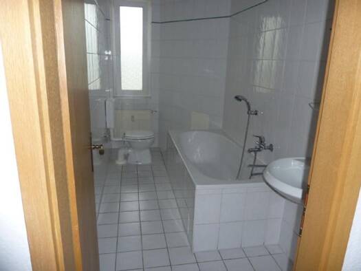 Wohnung zur Miete 280 € 1 Zimmer 43 m² frei ab 01.10.2026 Freiimfelde Ost 06112