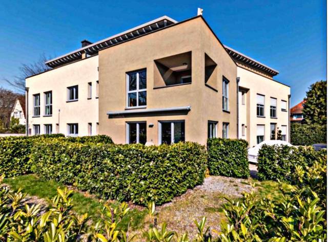 Wohnung zur Miete 700 € 4 Zimmer 153 m²<br/>Wohnfläche ab sofort<br/>Verfügbarkeit Burgallee Kesselstadt Hanau 63454