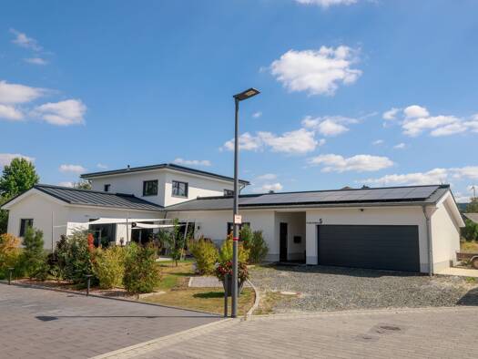 Einfamilienhaus zum Kauf provisionsfrei 885.000 € 5 Zimmer 205 m² 768 m² Grundstück Ellern (Hunsrück) 55497