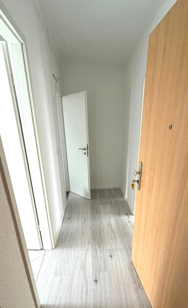 Wohnung zur Miete 190 € 1 Zimmer 31,3 m² EG frei ab sofort Straße der Einheit 83 Langenbogen Teutschenthal 06179