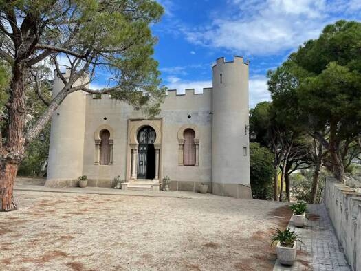 Bauernhaus zum Kauf 1.350.000 € 8 Zimmer 320 m² Badalona 08915