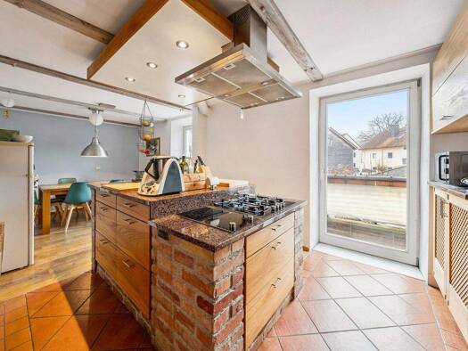 Mehrfamilienhaus zum Kauf 549.950 € 9 Zimmer 342,9 m² 239 m² Grundstück Traunstein 83278