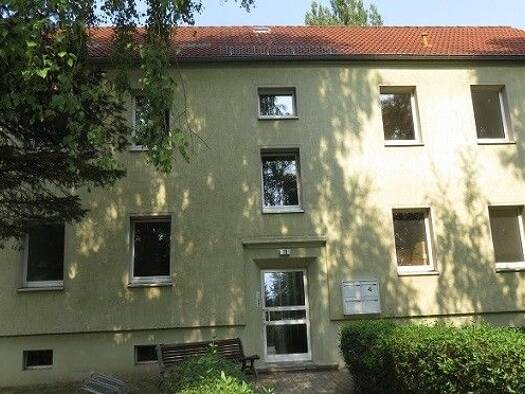 Wohnung zur Miete 320 € 3 Zimmer 65,3 m² EG Strasse des Aufbaus 9 Profen Elsteraue 06729