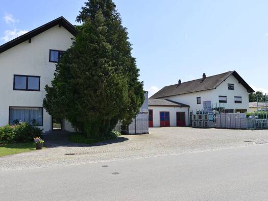 Gewerbeobjekt zum Kauf als Kapitalanlage geeignet 1.150.000 € 1.345 m² 3.842 m² Grundstück Isarau Aholming 94527