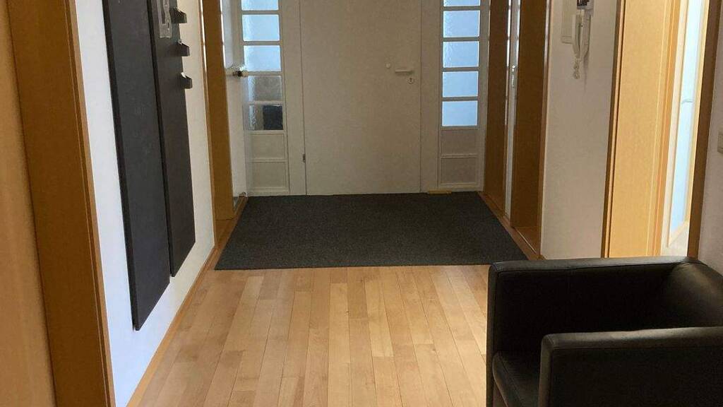 Bürofläche zur Miete 1.370 € 5 Zimmer 118 m² Bürofläche Friedrichshafen 88045