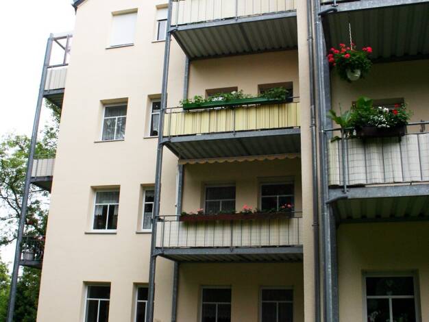 Wohnung zum Kauf 85.000 € 3 Zimmer 80,9 m² 3. Geschoss Limbach-Oberfrohna Limbach-Oberfrohna 09212