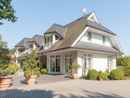 Haus zum Kauf 1.889.000 € 9 Zimmer 450 m² 2.000 m² Grundstück Ellerbek 25474