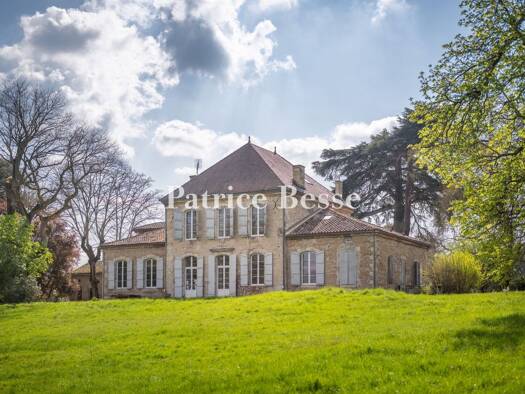 Reihenmittelhaus zum Kauf 1.200.000 € 16 Zimmer 680 m² 18.605 m² Grundstück École primaire Scaliger-École maternelle Scaliger Agen 47000