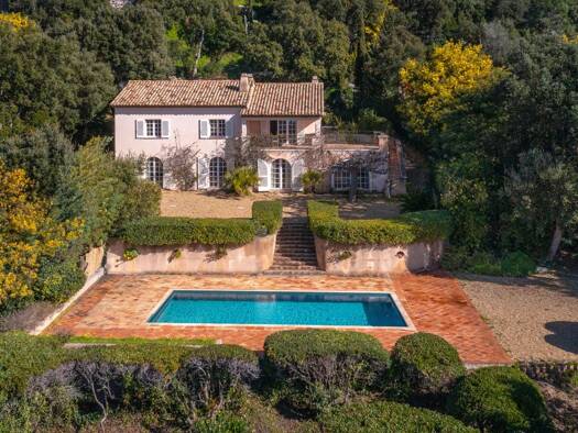 Einfamilienhaus zum Kauf 7 Zimmer 240 m² 2.439 m² Grundstück Rayol-Canadel-sur-Mer 83820