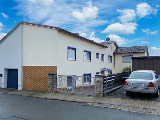 Mehrfamilienhaus zum Kauf 499.000 € 7 Zimmer 209 m² 690 m² Grundstück Zirndorf Zirndorf 90513