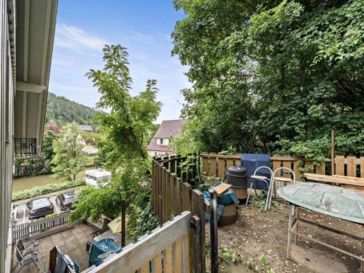 Mehrfamilienhaus zum Kauf 330.000 € 8,5 Zimmer 209 m² 576 m² Grundstück frei ab sofort Sulz Sulz am Neckar 72172