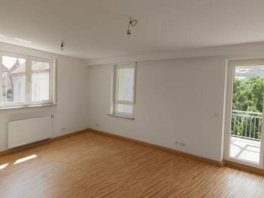 Wohnung zur Miete 720 € 2 Zimmer 71 m² Geschoss 1/3 frei ab 01.11.2026 Hammerbach Herzogenaurach 91074