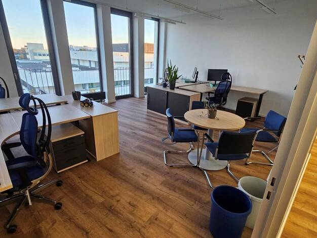 Bürofläche zur Miete provisionsfrei 2.150 € 44 m² Bürofläche Pelkovenstraße Moosach München 80992