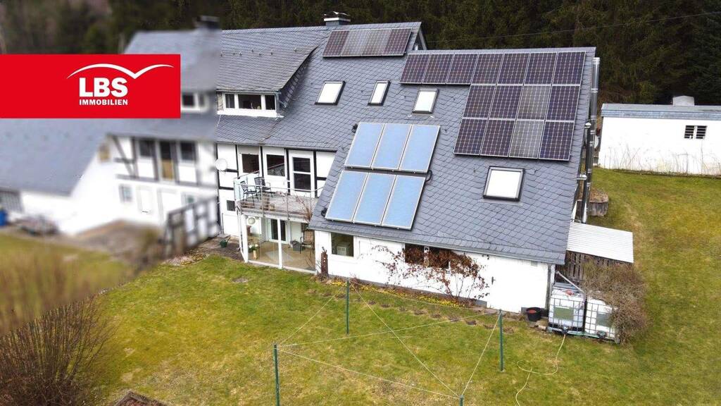 Doppelhaushälfte zum Kauf 219.000 € 6 Zimmer 154 m² 1.488 m² Grundstück Röspe Erndtebrück 57339