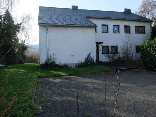 Sonstiges zum Kauf 350.000 € 9 Zimmer 214 m² 700 m² Grundstück Nickenich 56645