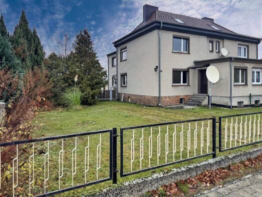 Doppelhaushälfte zum Kauf 70.000 € 6 Zimmer 145 m² 2.450 m² Grundstück frei ab sofort Groß Kölzig Neiße-Malxetal 03159