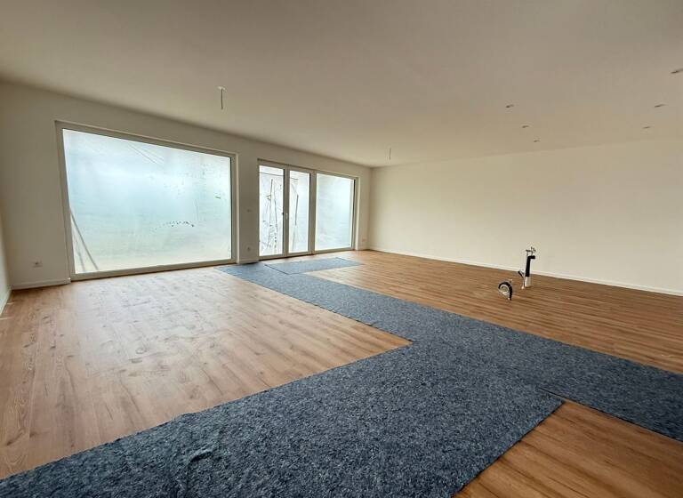 Wohnung zur Miete - Neubau 1.600 € 3,5 Zimmer 100,7 m²<br/>Wohnfläche 2.<br/>Geschoss 15.07.2025<br/>Verfügbarkeit Staufenstraße 14 Hilzingen Hilzingen 78247