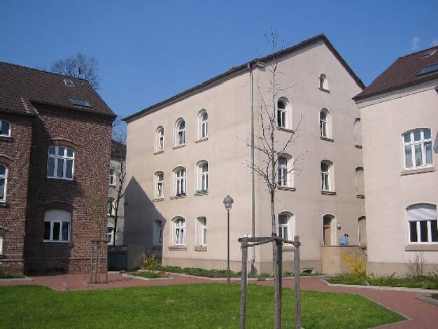 Wohnung zur Miete nur mit Wohnberechtigungsschein 408 € 3,5 Zimmer 70,4 m² EG frei ab 01.09.2025 Blütenstraße 79 Obermarxloh Duisburg 47166