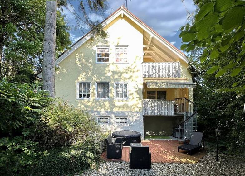 Mehrfamilienhaus zum Kauf provisionsfrei 979.000 € 7,5 Zimmer 170 m² 601 m² Grundstück Trautlergasse 6 Berg Landshut 84036