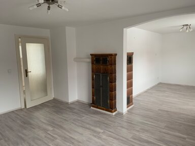 Wohnung zur Miete 395 € 2,5 Zimmer 52 m² 2. Geschoss frei ab sofort Sommermühlweg 31 Selb Selb 95100