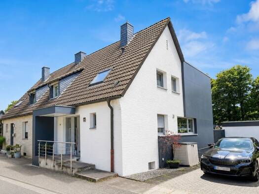 Doppelhaushälfte zum Kauf 459.000 € 5 Zimmer 140 m² 710 m² Grundstück frei ab sofort Bruckhausen Hünxe 46569