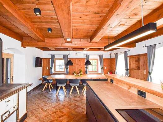 Bauernhaus zur Miete 5.455 € 330 m² Ellmau 6352
