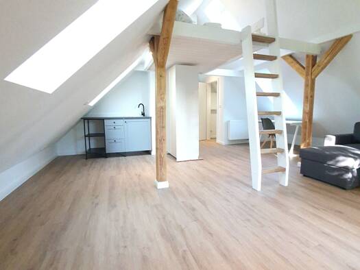 Studio zur Miete 740 € 1 Zimmer 32 m² Dachgeschoss, 2. Geschoss frei ab sofort Oldenburg 26125
