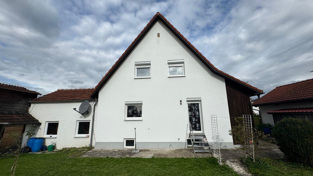 Einfamilienhaus zum Kauf 329.000 € 4 Zimmer 80 m²<br/>Wohnfläche 578 m²<br/>Grundstück ab sofort<br/>Verfügbarkeit Siedlerstraße 3 Derndorf Kirchheim in Schwaben / Derndorf 87757