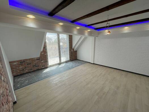 Maisonette zur Miete 986 € 3,5 Zimmer 98,6 m² 3. Geschoss frei ab sofort Zöllnerstr. 17 we 14 Zentrum Chemnitz 09111
