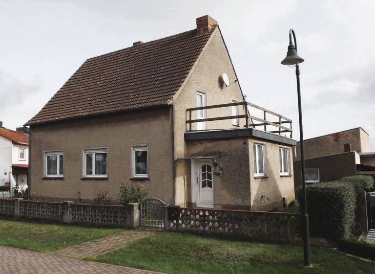 Einfamilienhaus zum Kauf 70.000 € 5 Zimmer 130 m²<br/>Wohnfläche 600 m²<br/>Grundstück ab sofort<br/>Verfügbarkeit Belsdorf Flechtingen 39356