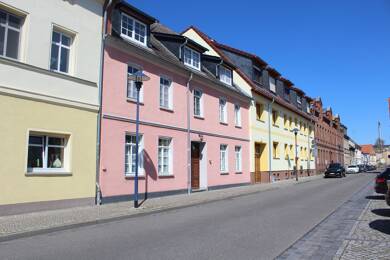 Wohnung zur Miete 320 € 2,5 Zimmer 50 m² Dachgeschoss, 2. Geschoss frei ab sofort Große Marktstraße 7 Roßlau 221 Dessau-Roßlau 06862