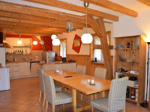 Einfamilienhaus zum Kauf 649.000 € 7 Zimmer 256 m² 788 m² Grundstück Mengen Schallstadt 79227