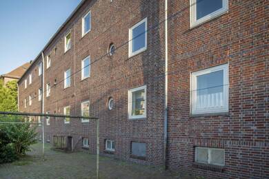 Wohnung zur Miete 399 € 3 Zimmer 56,1 m² Dachgeschoss, 3. Geschoss Paul-Hug-Straße 13 Innenstadt Wilhelmshaven 26382
