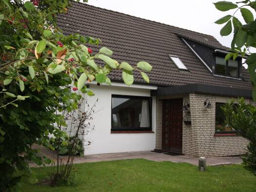 Einfamilienhaus zur Miete 1.200 € 6,5 Zimmer 140 m² frei ab 01.10.2026 Neufeld Wurster Nordseeküste 27639