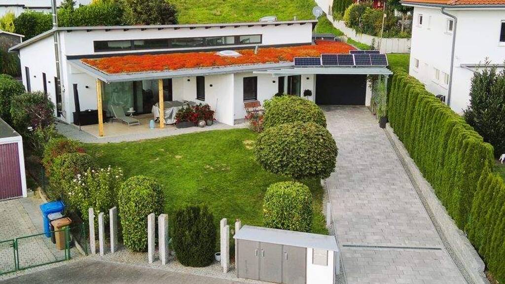 Bungalow zum Kauf 695.000 € 4 Zimmer 156,4 m² 640 m² Grundstück Griesbach Bad Griesbach im Rottal 94086