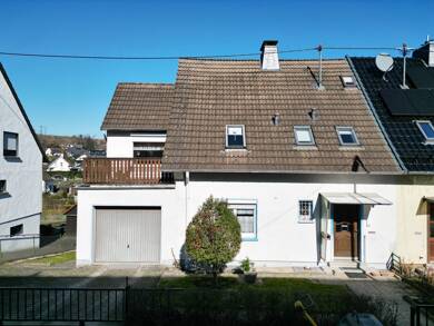 Haus zum Kauf 249.000 € 6 Zimmer 108 m² 604 m² Grundstück Karlskamp Gummersbach 51643